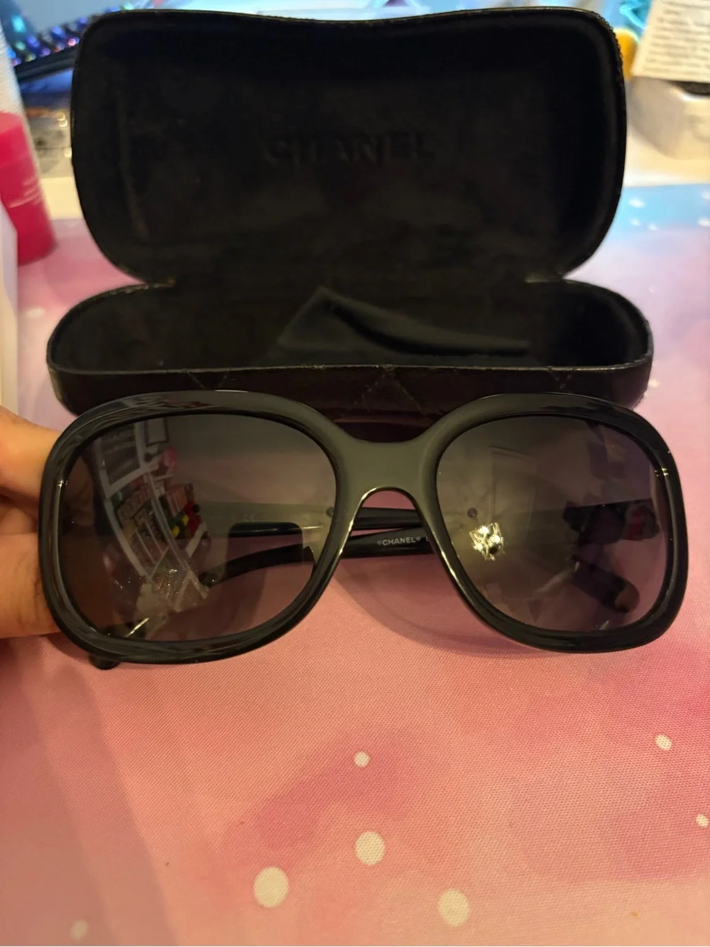 CHANEL oversized sunglasses